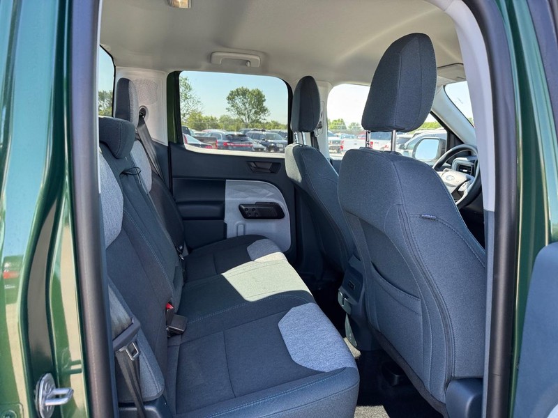 Ford Maverick Vehicle Full-screen Gallery Image 13