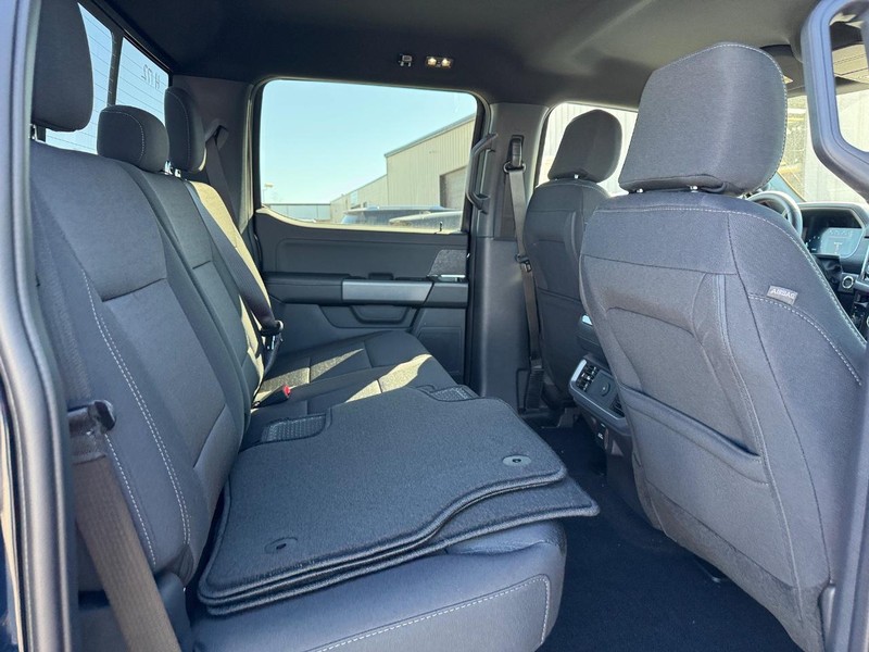 Ford F-150 Vehicle Full-screen Gallery Image 13