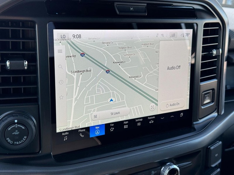 Ford F-150 Vehicle Full-screen Gallery Image 23