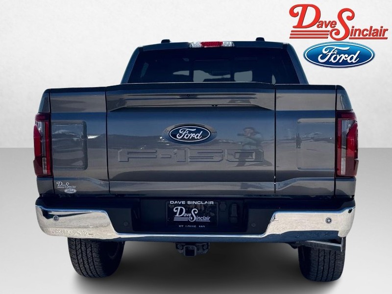 Ford F-150 Vehicle Full-screen Gallery Image 08