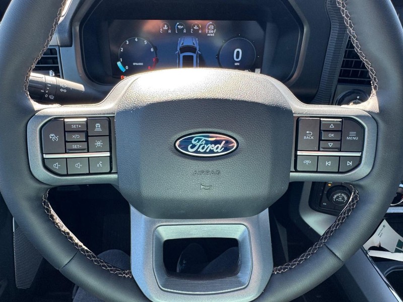 Ford F-150 Vehicle Full-screen Gallery Image 21