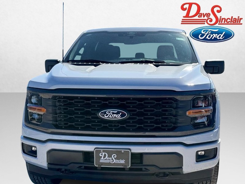 Ford F-150 Vehicle Full-screen Gallery Image 02