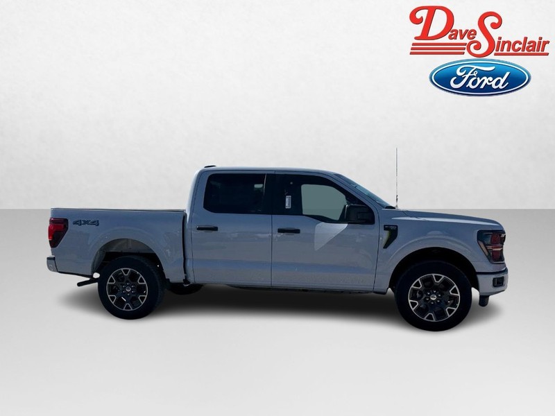 Ford F-150 Vehicle Full-screen Gallery Image 05