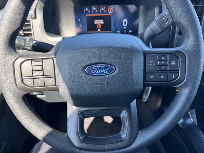 Ford F-150 Vehicle Full-screen Gallery Image 20