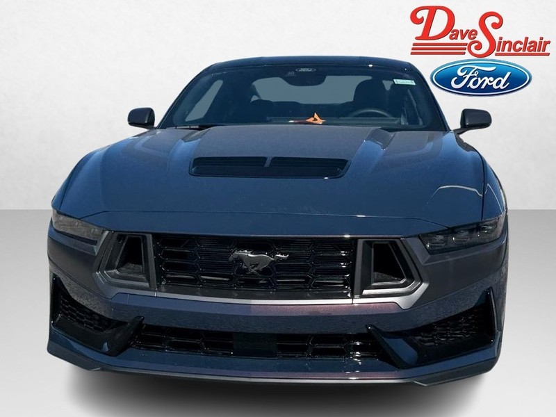 Ford Mustang Vehicle Full-screen Gallery Image 02