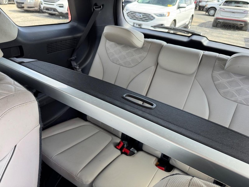 Hyundai Palisade Vehicle Full-screen Gallery Image 15
