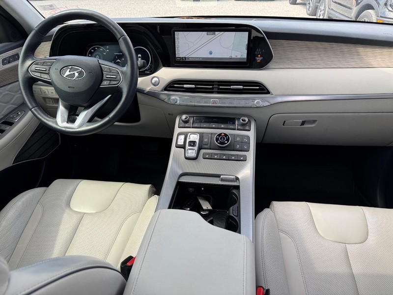 Hyundai Palisade Vehicle Full-screen Gallery Image 18