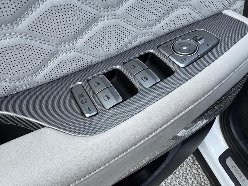 Hyundai Palisade Vehicle Full-screen Gallery Image 21
