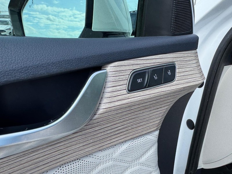 Hyundai Palisade Vehicle Full-screen Gallery Image 22