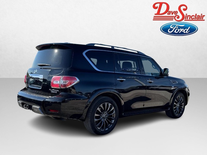 Nissan Armada Vehicle Full-screen Gallery Image 07