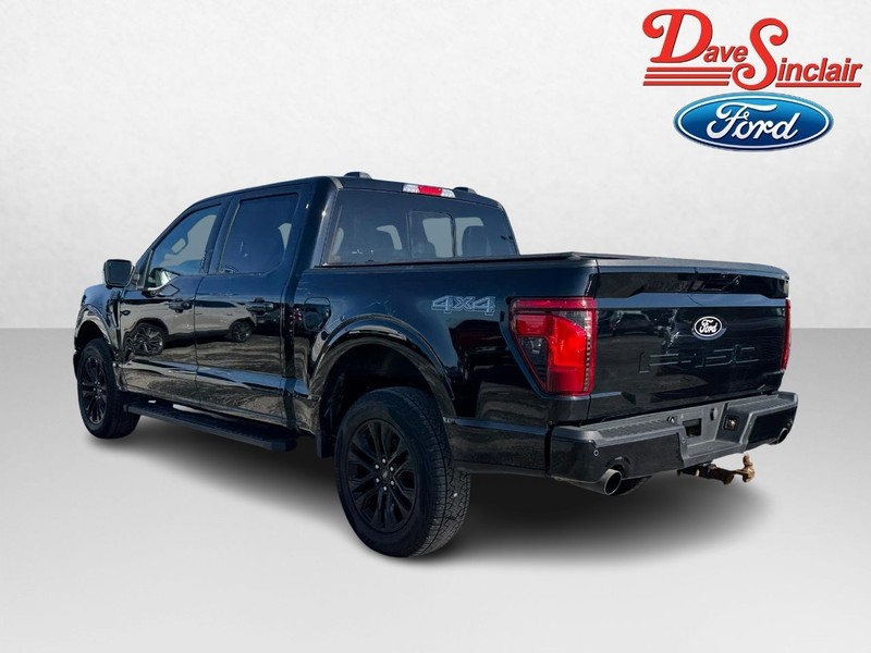 Ford F-150 Vehicle Full-screen Gallery Image 09