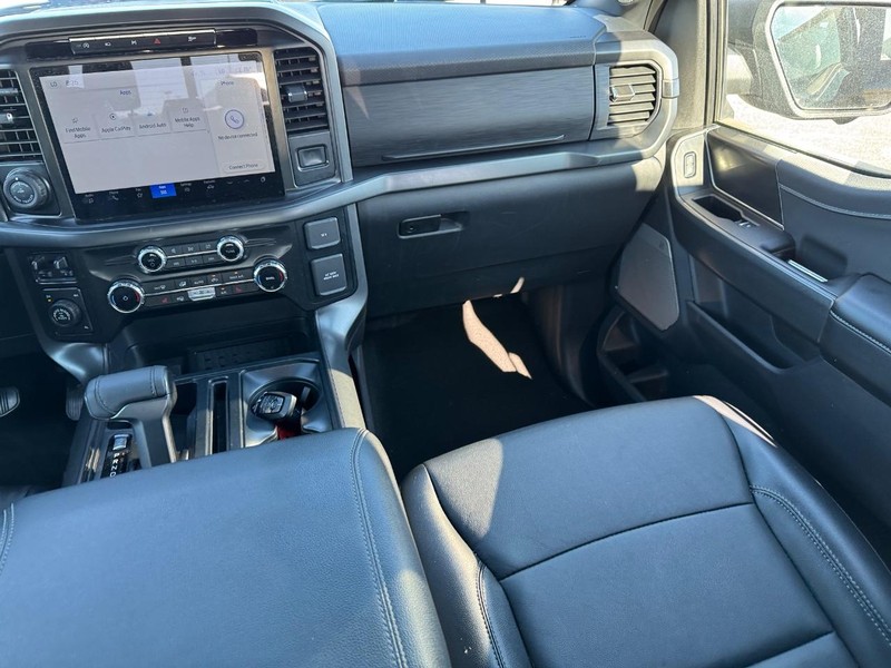 Ford F-150 Vehicle Full-screen Gallery Image 16
