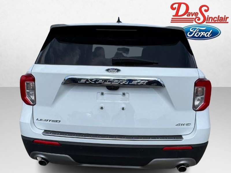 Ford Explorer Vehicle Full-screen Gallery Image 08