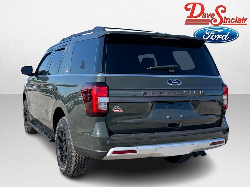 Ford Expedition Vehicle Full-screen Gallery Image 09