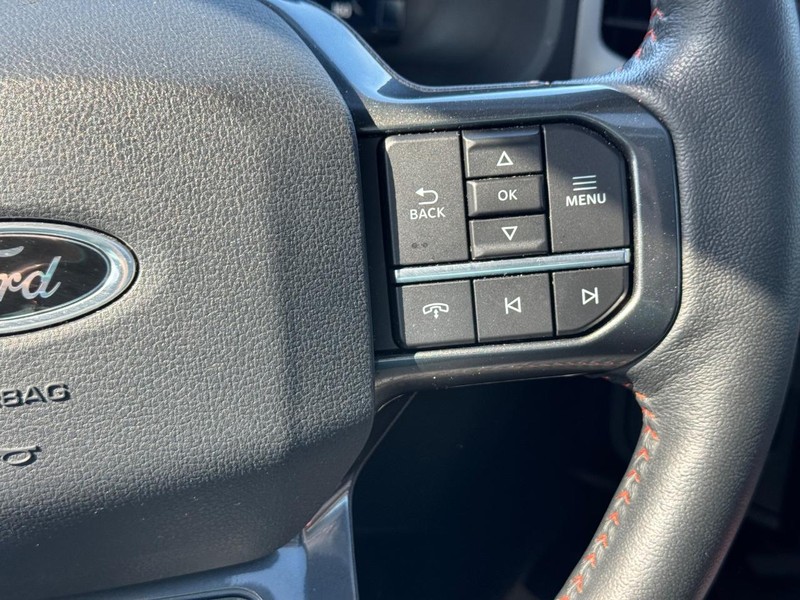Ford Expedition Vehicle Full-screen Gallery Image 26