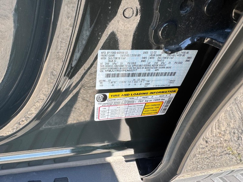 Ford Expedition Vehicle Full-screen Gallery Image 30