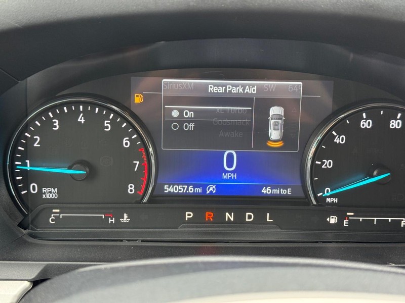 Ford Explorer Vehicle Full-screen Gallery Image 27