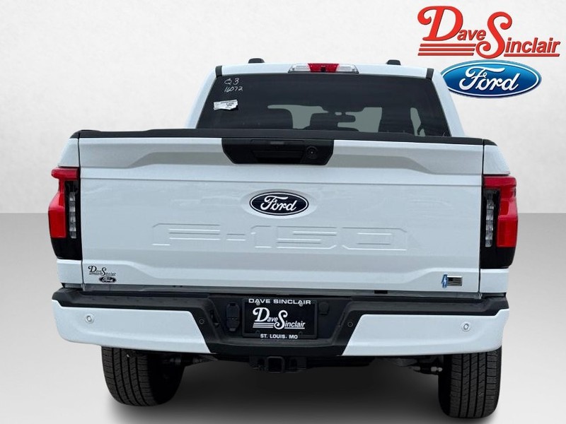 Ford F-150 Lightning Vehicle Full-screen Gallery Image 08