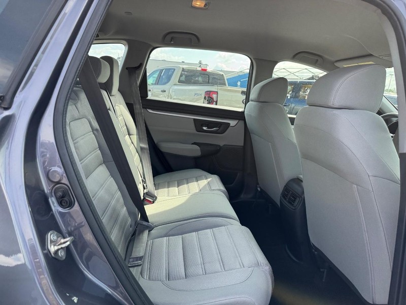 Honda CR-V Vehicle Full-screen Gallery Image 13
