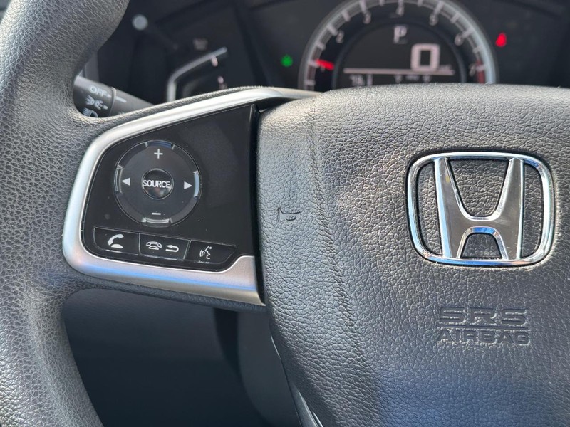 Honda CR-V Vehicle Full-screen Gallery Image 20