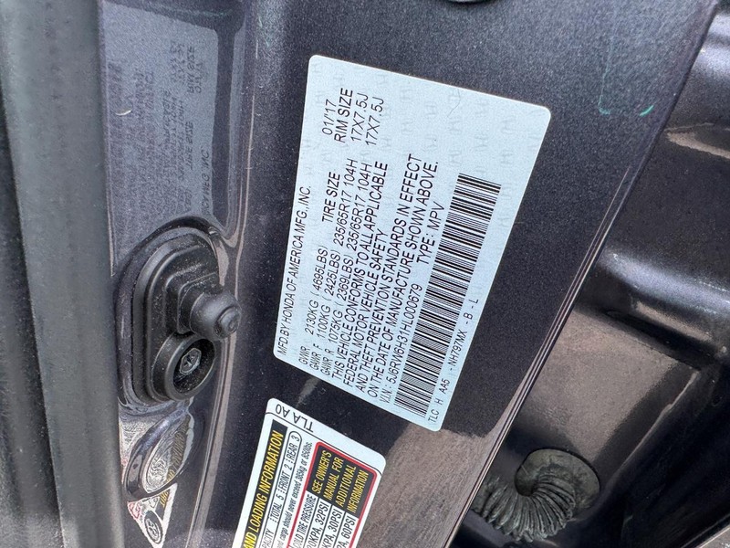 Honda CR-V Vehicle Full-screen Gallery Image 24
