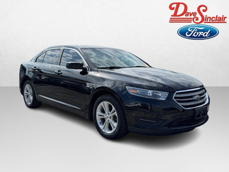 Ford Taurus Vehicle Full-screen Gallery Image 04