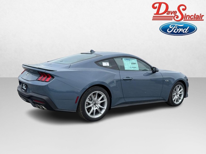 Ford Mustang Vehicle Full-screen Gallery Image 07
