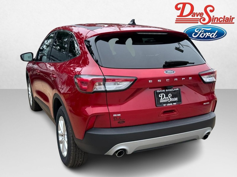 Ford Escape Vehicle Full-screen Gallery Image 09