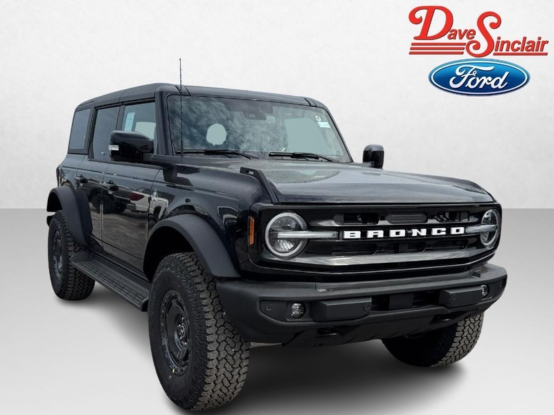 Ford Bronco Vehicle Full-screen Gallery Image 04