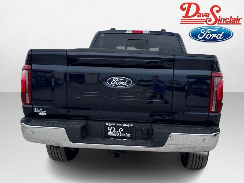 Ford F-150 Vehicle Full-screen Gallery Image 08
