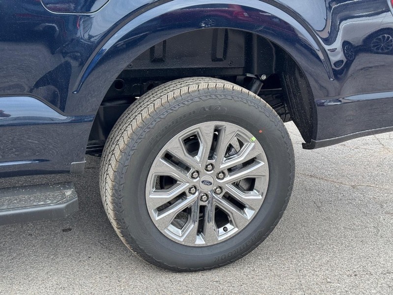 Ford F-150 Vehicle Full-screen Gallery Image 11