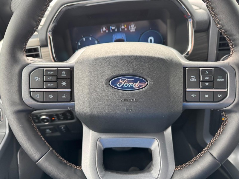 Ford F-150 Vehicle Full-screen Gallery Image 21