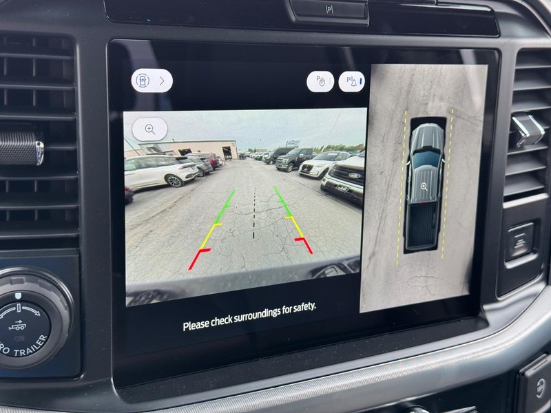 Ford F-150 Vehicle Full-screen Gallery Image 26