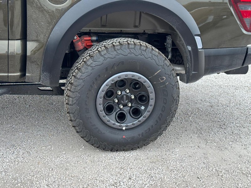 Ford F-150 Vehicle Full-screen Gallery Image 11