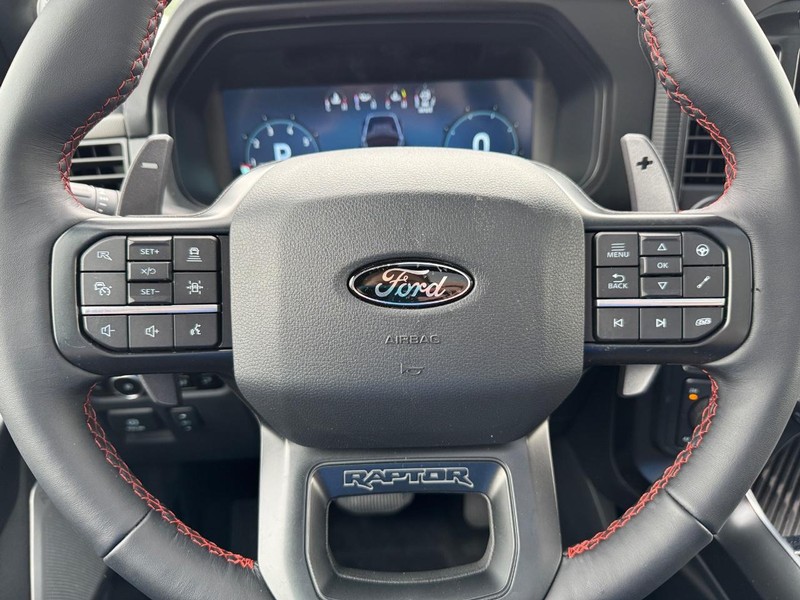 Ford F-150 Vehicle Full-screen Gallery Image 22