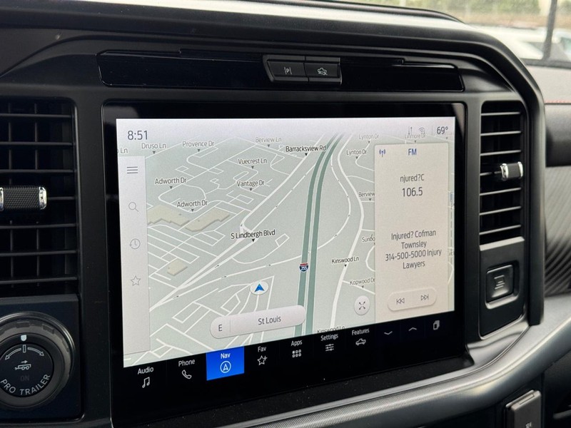 Ford F-150 Vehicle Full-screen Gallery Image 25