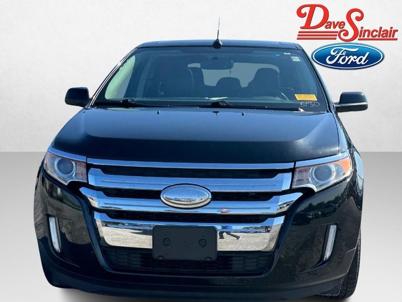 Ford Edge Vehicle Full-screen Gallery Image 02