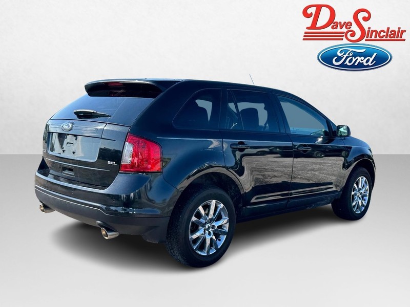 Ford Edge Vehicle Full-screen Gallery Image 07