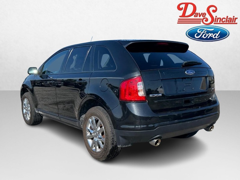 Ford Edge Vehicle Full-screen Gallery Image 09