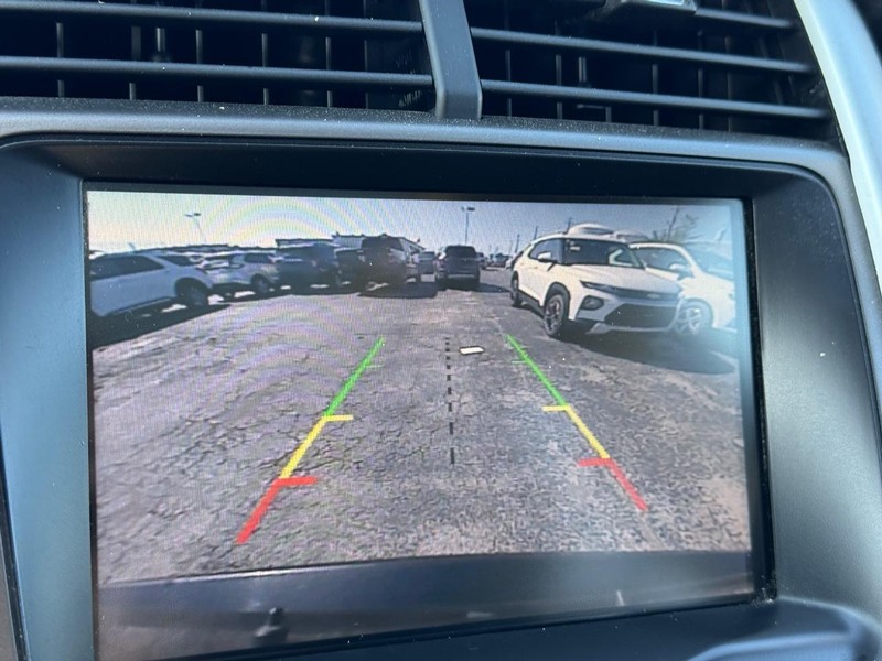Ford Edge Vehicle Full-screen Gallery Image 23