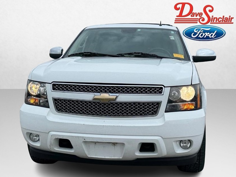 Chevrolet Tahoe Vehicle Full-screen Gallery Image 02