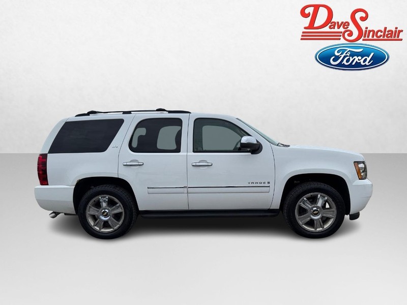 Chevrolet Tahoe Vehicle Full-screen Gallery Image 05