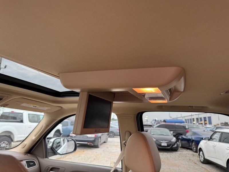 Chevrolet Tahoe Vehicle Full-screen Gallery Image 14