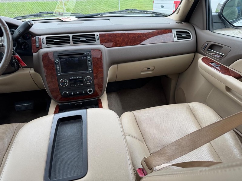 Chevrolet Tahoe Vehicle Full-screen Gallery Image 20
