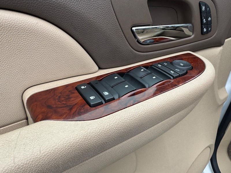 Chevrolet Tahoe Vehicle Full-screen Gallery Image 22