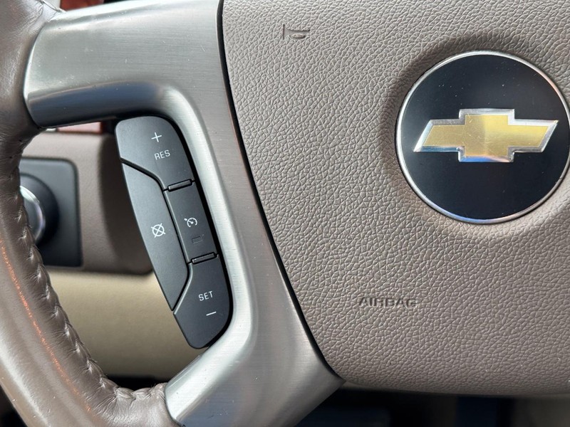 Chevrolet Tahoe Vehicle Full-screen Gallery Image 25