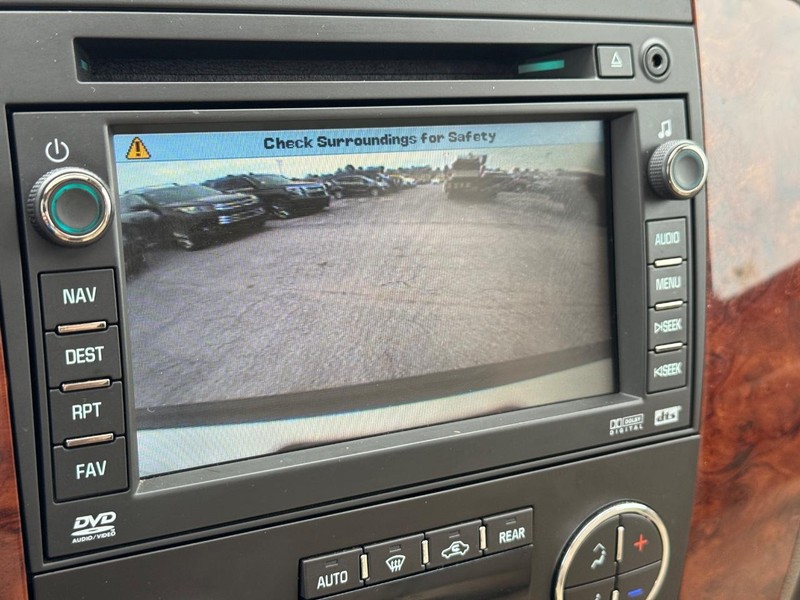 Chevrolet Tahoe Vehicle Full-screen Gallery Image 27