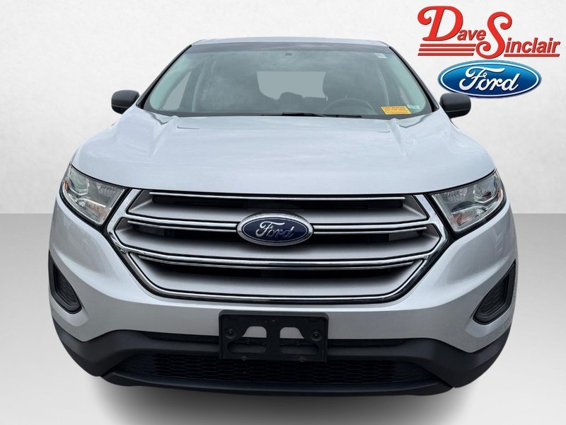 Ford Edge Vehicle Full-screen Gallery Image 02