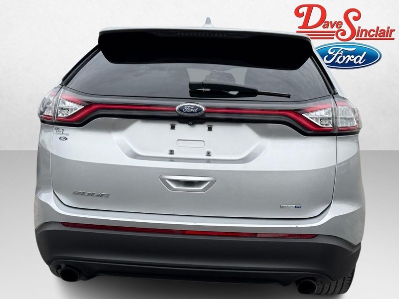 Ford Edge Vehicle Full-screen Gallery Image 08