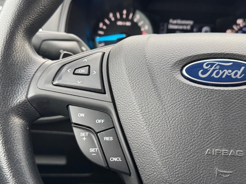 Ford Edge Vehicle Full-screen Gallery Image 20